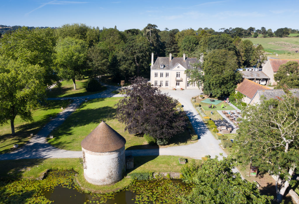 chateau et colombiers vu du ciel