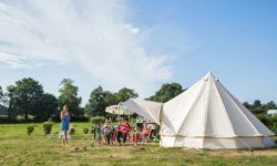 Premium Campingplaats met eigen kampeeruitrusting bij de kust van Normandië