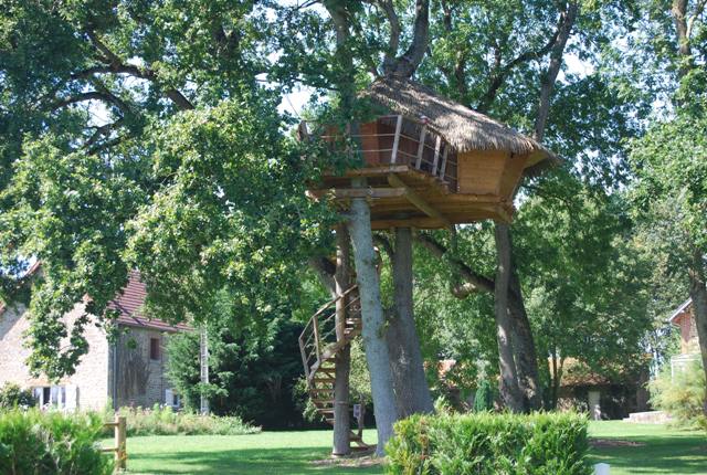 Cabane dans les arbres Normandie, camping lez eaux, mont saint michel