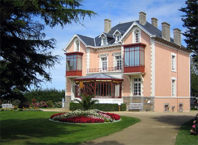 musée christian dior granville