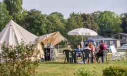 L’emplacement Premium et son matériel de camping sur la côte normande