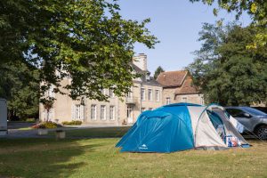 emplacement tente camping au chateau