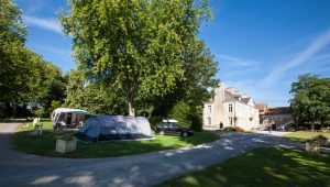 emplacement camping eau electricité