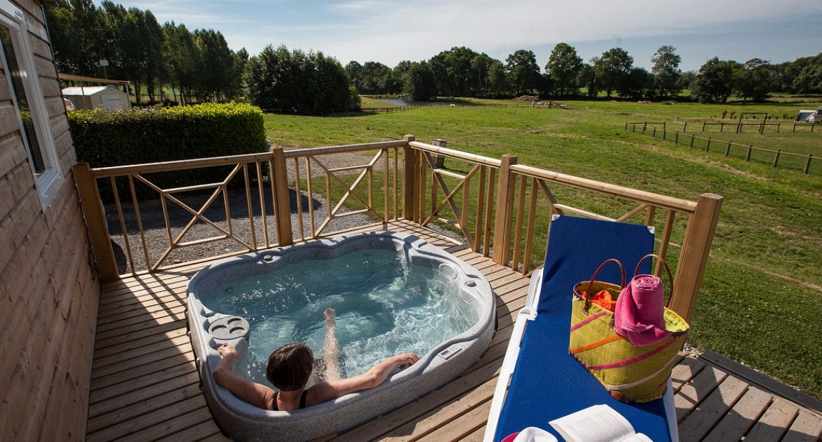 Spa-stacaravan met 3 slaapkamers: rust/ontspanning in de baai van de Mt. St. Michel - Location hebergement Normandie spa privé