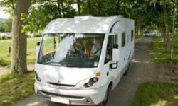 Stabilisierter Campingplatz für grosses Wohnmobil, Jullouville