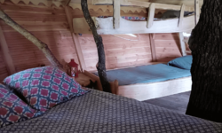 Das Baumhaus Frau Vogel: orignale Unterkunft im Bäumen für 2 Personen oder mit Familie
