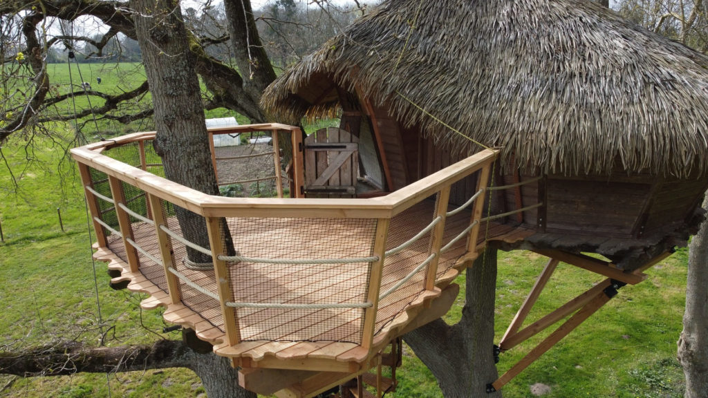 terrasse cabane dans les arbres