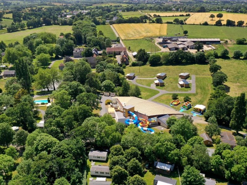 Visite virtuelle du Château de Lez Eaux, camping 5 étoiles en Normandie