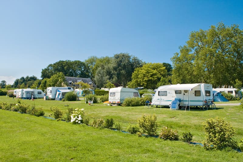 Emplacement-confort-familial-camping-manche