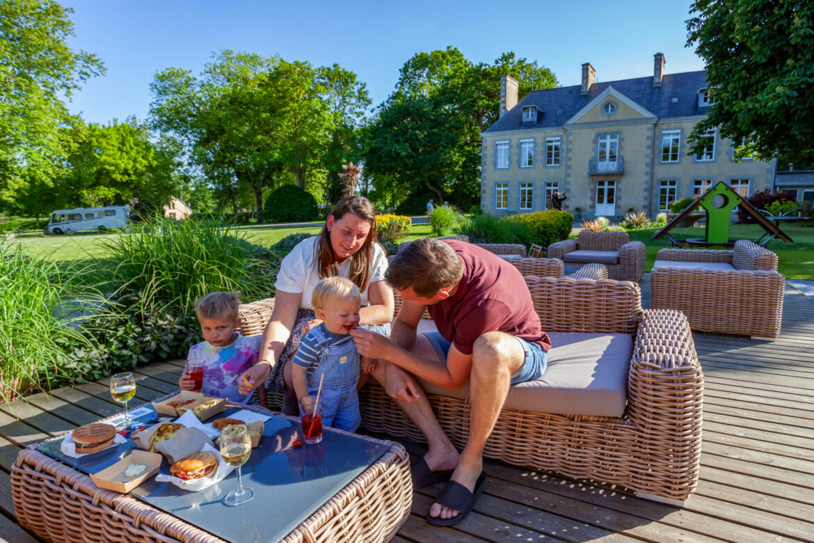 Réservez dès aujourd’hui vos vacances 2026 au Camping Château de Lez-Eaux 5 étoiles en Normandie