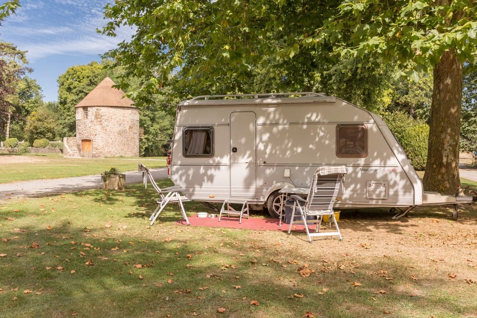 caravane camping verdure