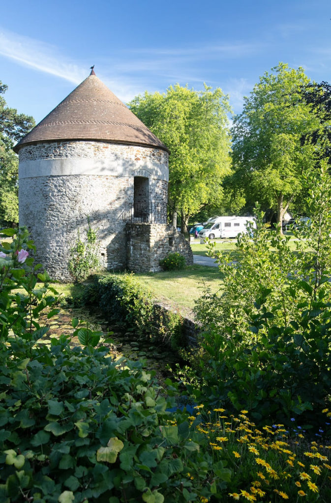 colombier traditionnel , camping de charme