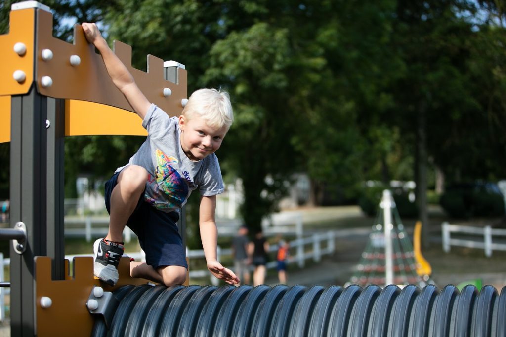 aire de jeux enfants bois