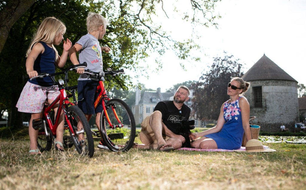 famille pelouse chateau