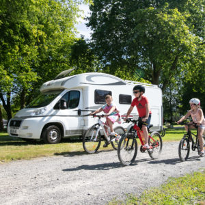 emplacement camping car famille vélo